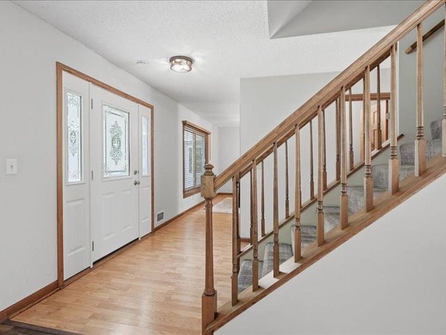 9331 Cedar Forest Road, Eden Prairie, MN 55347