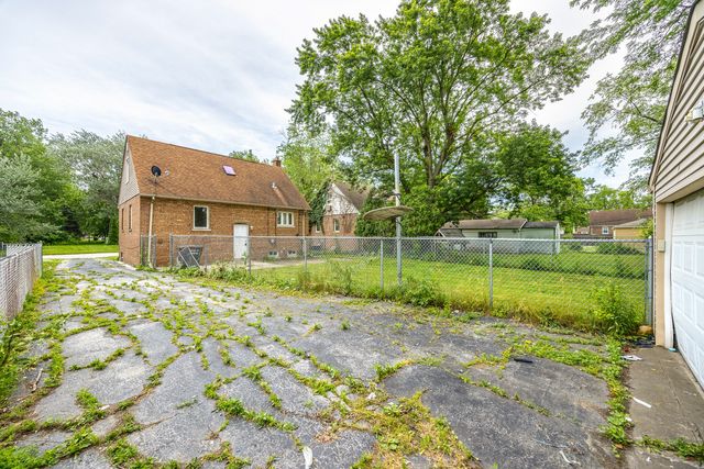 17730 HENRY Street, Lansing, IL 60438