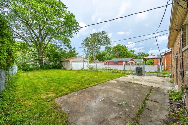 17730 HENRY Street, Lansing, IL 60438