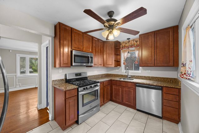 17730 HENRY Street, Lansing, IL 60438