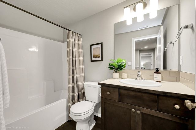 3725 Luchu Street 107, Medford, OR 97504