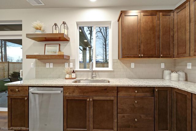 3725 Luchu Street 107, Medford, OR 97504