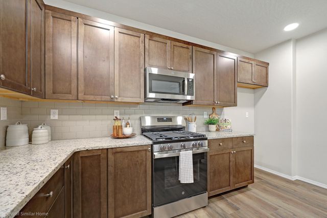 3725 Luchu Street 107, Medford, OR 97504