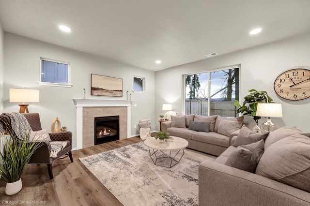 3725 Luchu Street 107, Medford, OR 97504