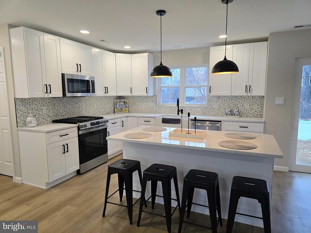 314 COLUMBIA BLVD, National Park, NJ 08063