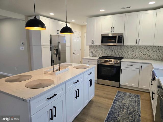 314 COLUMBIA BLVD, National Park, NJ 08063