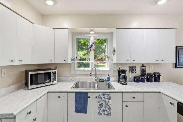 419 Thornwood Circle, Mount Airy, GA 30563