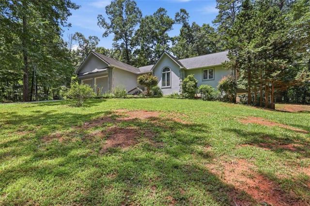 419 Thornwood Circle, Mount Airy, GA 30563