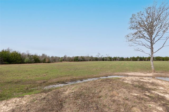 201 Lcr 646, Thornton, TX 76687