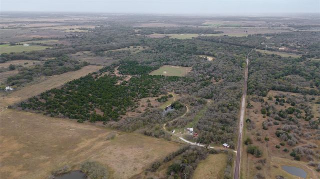 201 Lcr 646, Thornton, TX 76687