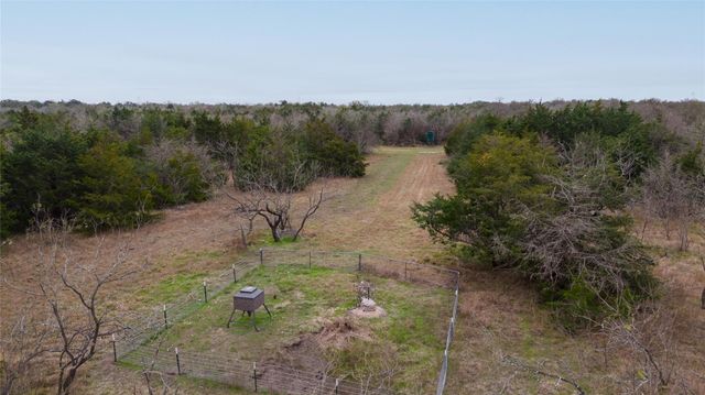 201 Lcr 646, Thornton, TX 76687