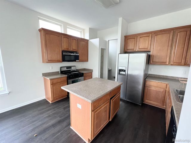 1235 NORTH BAY, Scio Township, MI 48103