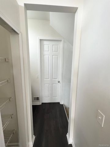 1235 NORTH BAY, Scio Township, MI 48103