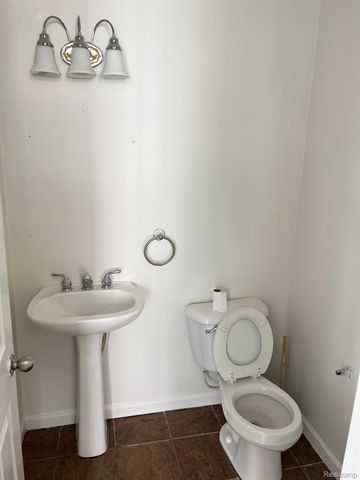 1235 NORTH BAY, Scio Township, MI 48103