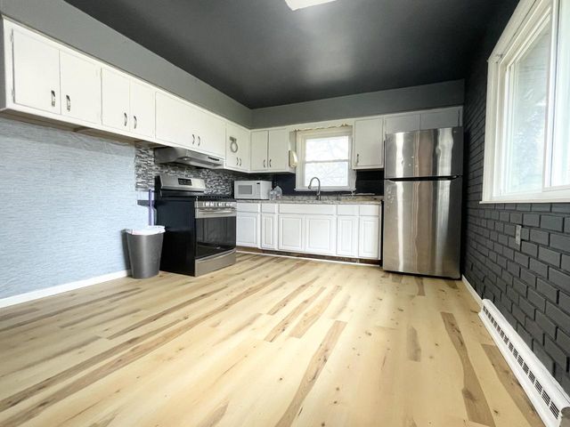 8523 W Glendale AVENUE, Milwaukee, WI 53225