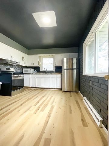 8523 W Glendale AVENUE, Milwaukee, WI 53225