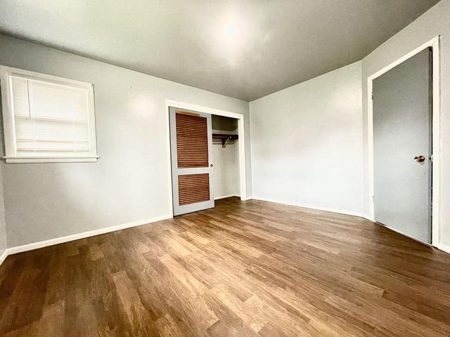 8523 W Glendale AVENUE, Milwaukee, WI 53225