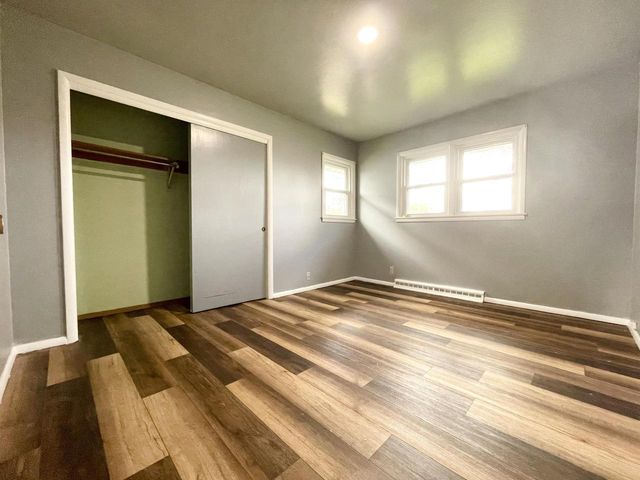 8523 W Glendale AVENUE, Milwaukee, WI 53225