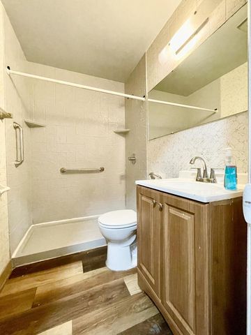8523 W Glendale AVENUE, Milwaukee, WI 53225