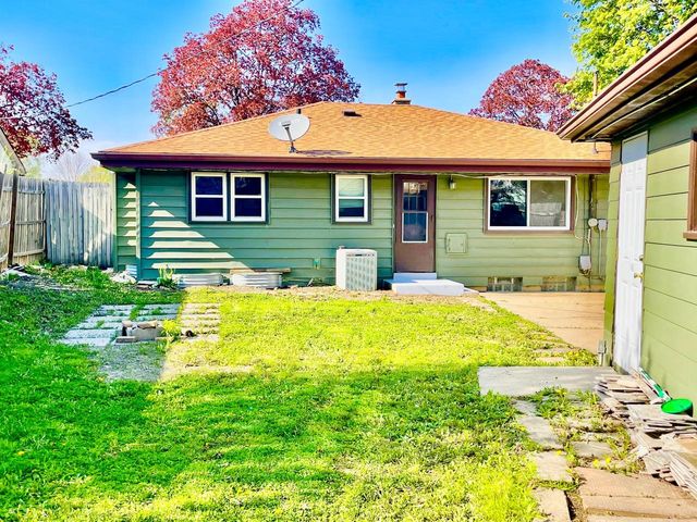 8523 W Glendale AVENUE, Milwaukee, WI 53225