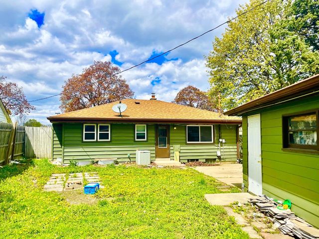 8523 W Glendale AVENUE, Milwaukee, WI 53225