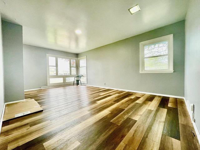 8523 W Glendale AVENUE, Milwaukee, WI 53225