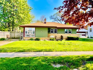 8523 W Glendale AVENUE, Milwaukee, WI 53225