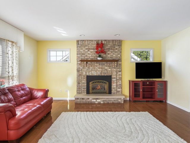 18036 Crystal Lane, Lansing, IL 60438