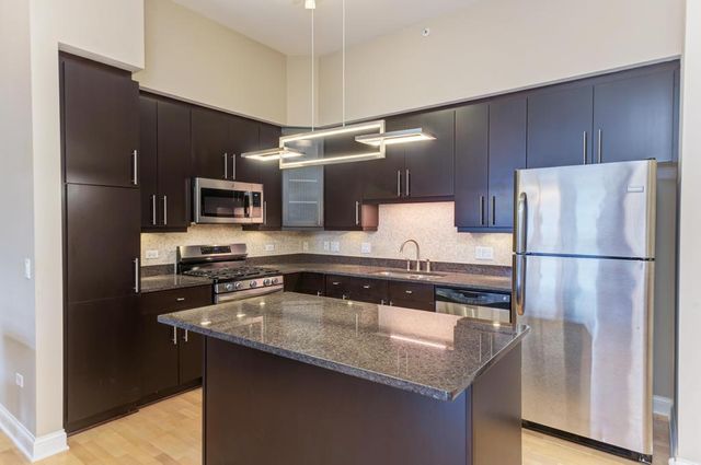 799 Graceland Avenue 506A, Des Plaines, IL 60016