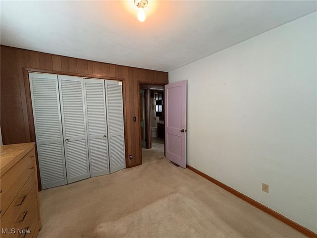 453 Kenyon Avenue, Elyria, OH 44035