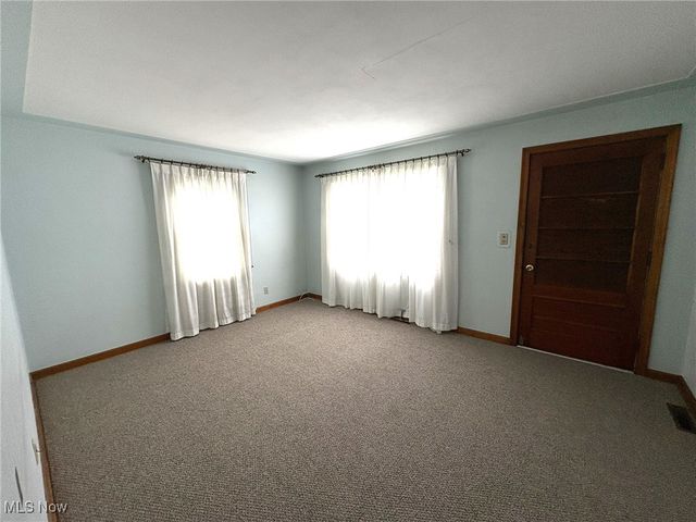 453 Kenyon Avenue, Elyria, OH 44035