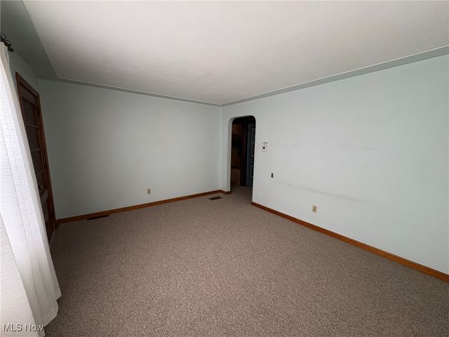 453 Kenyon Avenue, Elyria, OH 44035