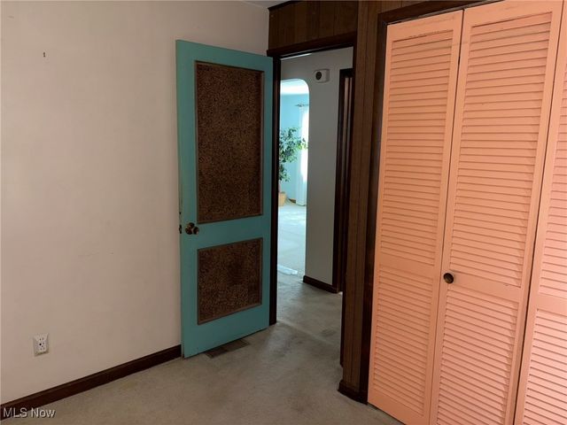 453 Kenyon Avenue, Elyria, OH 44035