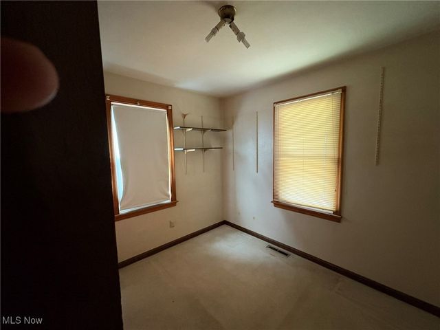 453 Kenyon Avenue, Elyria, OH 44035