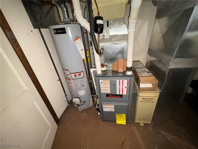 453 Kenyon Avenue, Elyria, OH 44035