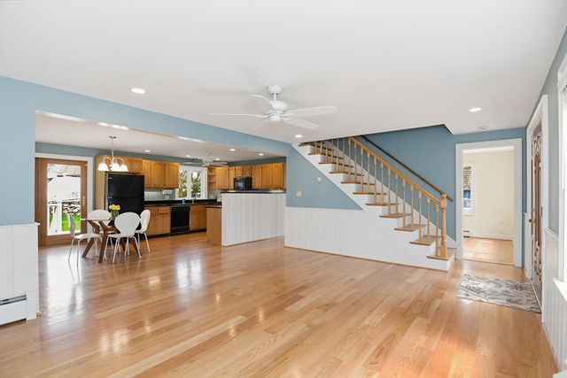 245 Granite St, Rockport, MA 01966