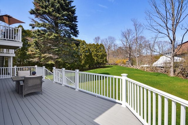 245 Granite St, Rockport, MA 01966