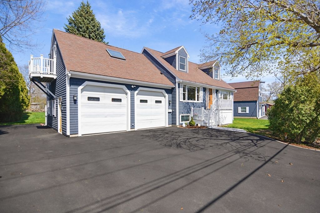 245 Granite St, Rockport, MA 01966