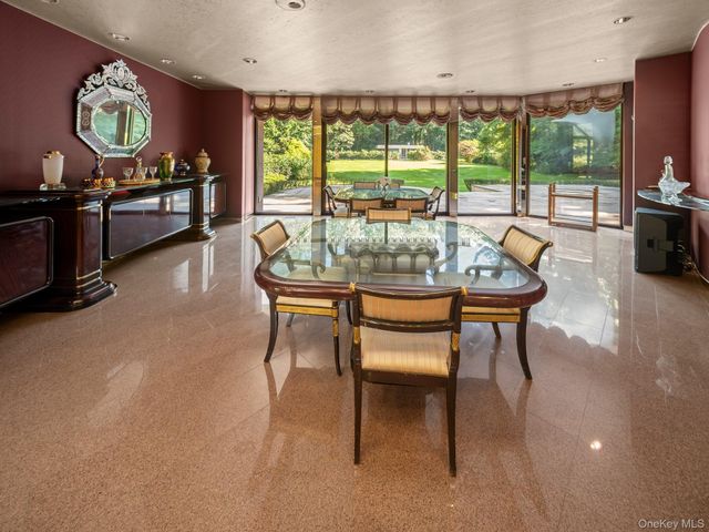 101 wheatley Road, Old Westbury, NY 11578