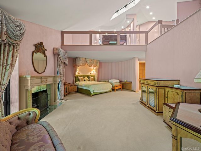 101 wheatley Road, Old Westbury, NY 11578