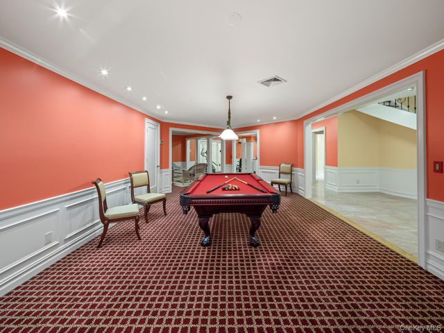 101 wheatley Road, Old Westbury, NY 11578