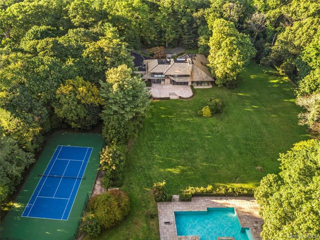 101 wheatley Road, Old Westbury, NY 11578