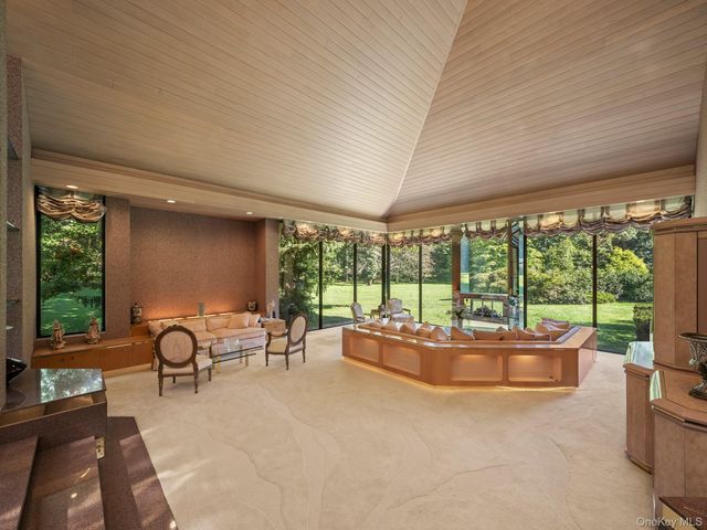 101 wheatley Road, Old Westbury, NY 11578