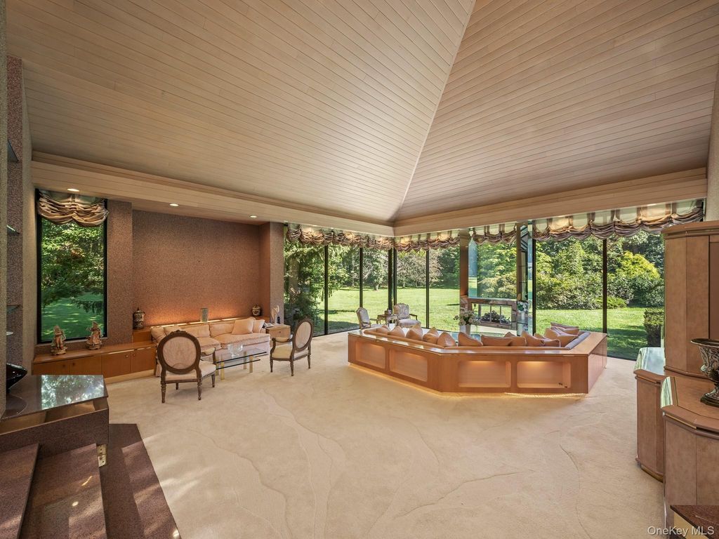 101 wheatley Road, Old Westbury, NY 11568 — photo 5