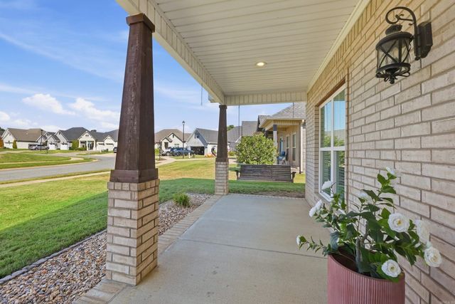 150 Grey Fox Drive, Conway, AR 72034