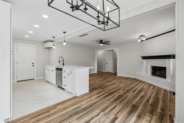 803 Hawthorne Lane, Edmond, OK 73003