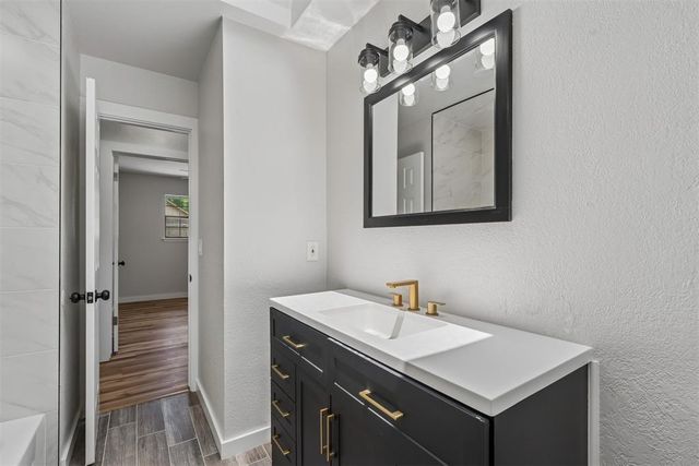 803 Hawthorne Lane, Edmond, OK 73003