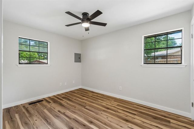 803 Hawthorne Lane, Edmond, OK 73003