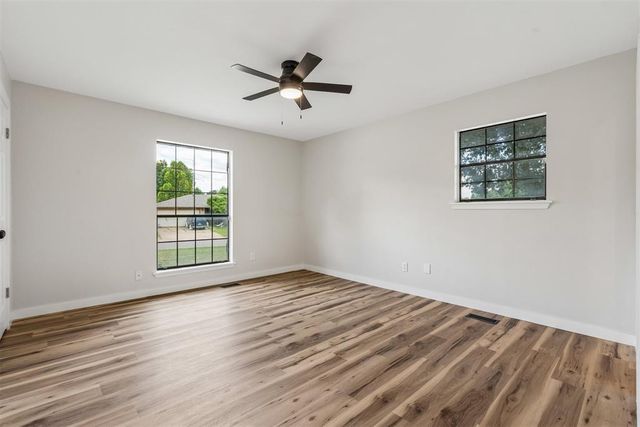 803 Hawthorne Lane, Edmond, OK 73003