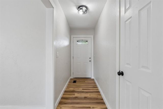 803 Hawthorne Lane, Edmond, OK 73003